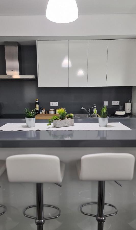 Consolacao Beach Apartment เปนิช ภายนอก รูปภาพ